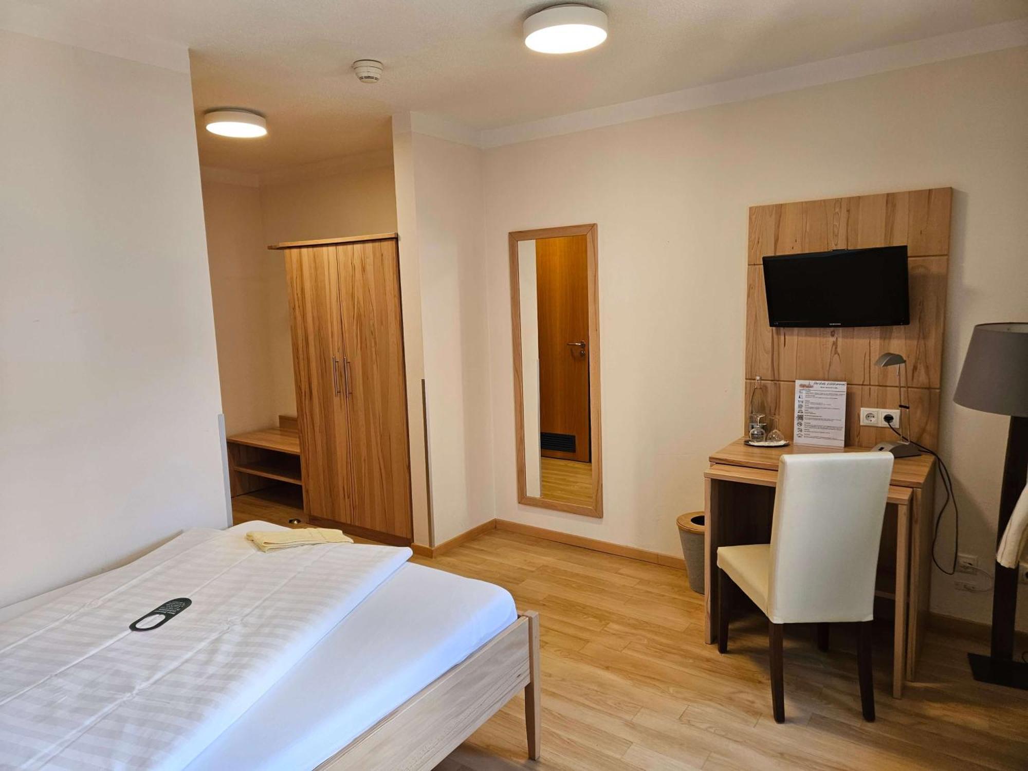 Hotel & Cafe Ritter Von Boehl Deidesheim Ngoại thất bức ảnh